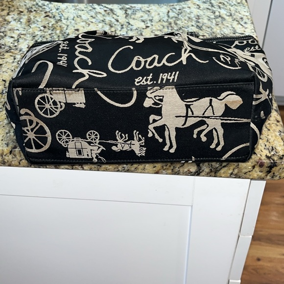 Coach Black and Cream Tote Bag - Picture 3 of 6